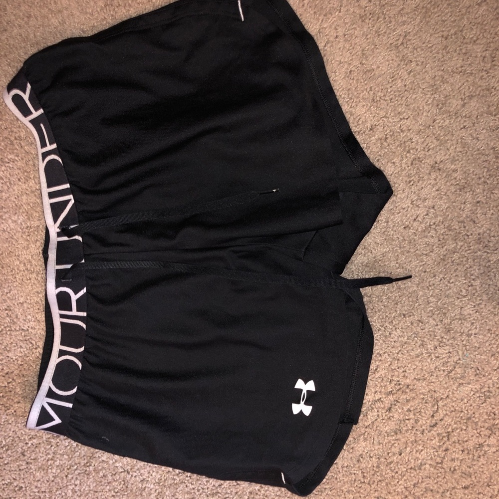 Under Armour loose shorts (small)